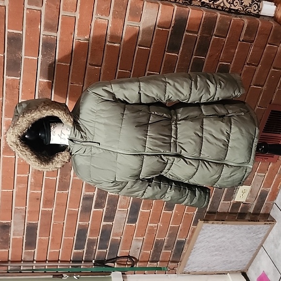 Size small GAP 3/4 coat - Picture 1 of 9